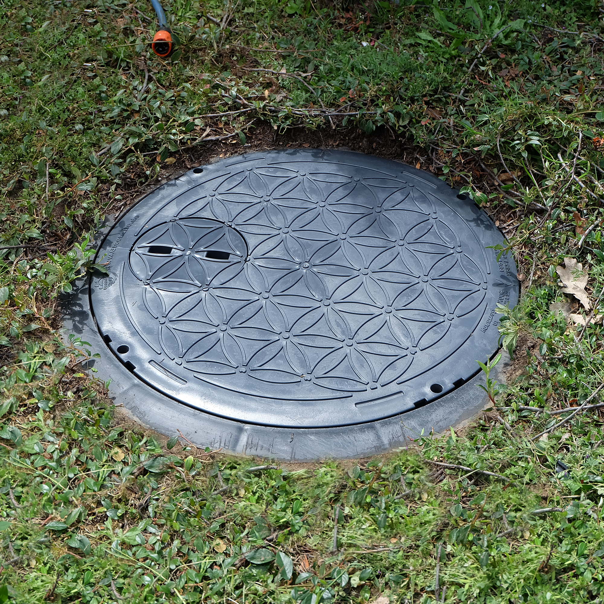 tankabdeckung mit box für technik und anschlüsse